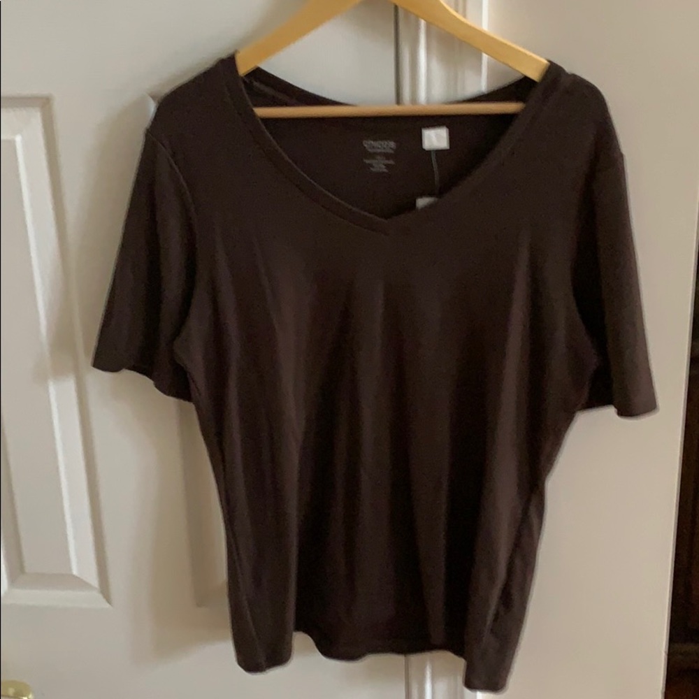 Chico’s brown tee